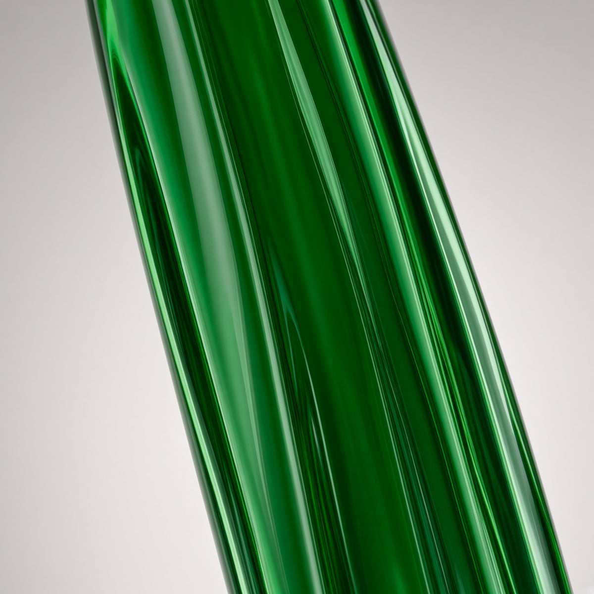 Green loofah borosilicate glass dildo polished glass detail
