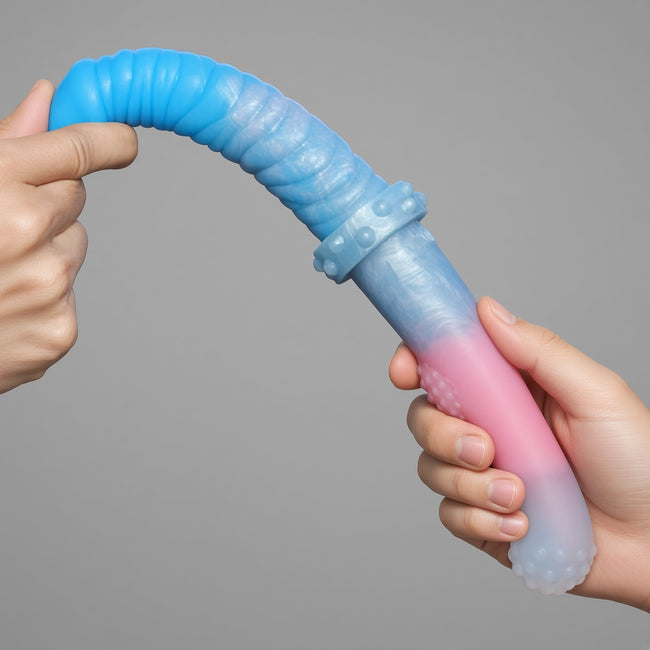 L7001 double-ended dildo showing handhold and guiding options